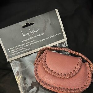 Nicole Miller, New York Universal carrying solution, small carrying purse NEW